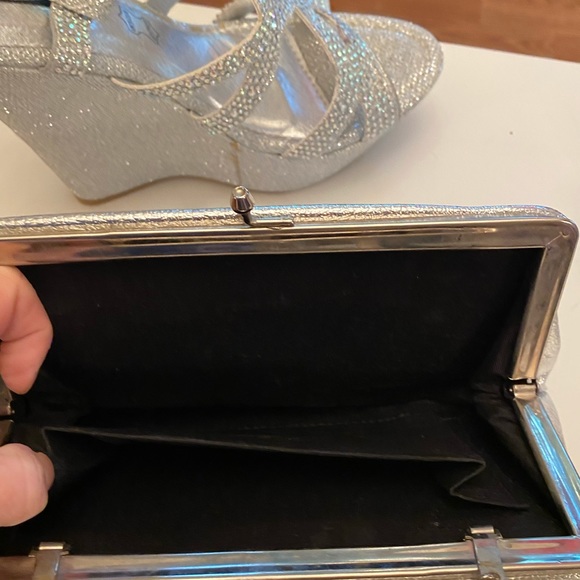 SPARKLE CLUTCH - Picture 4 of 4